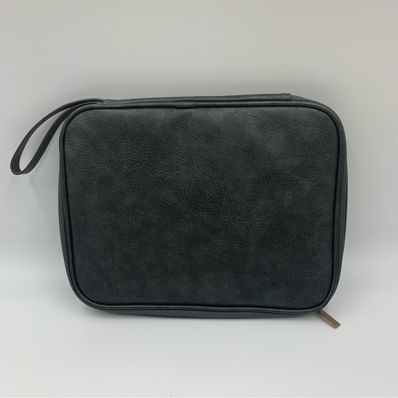 Frye and Co. electronic pouch - Picture 2 of 3